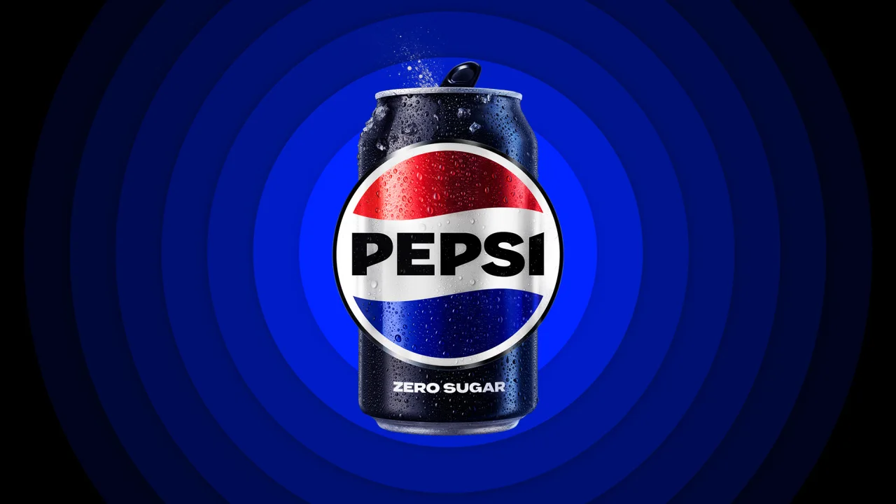PEPSI presentó su nueva identidad visual coincidiendo con la celebración de su 125 aniversario PEPSI presentó su nueva identidad visual coincidiendo con la celebración de su 125 aniversario