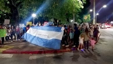 Docentes convocan a una tercera marcha para reclamar por mejoras salariales en Monte Cristo