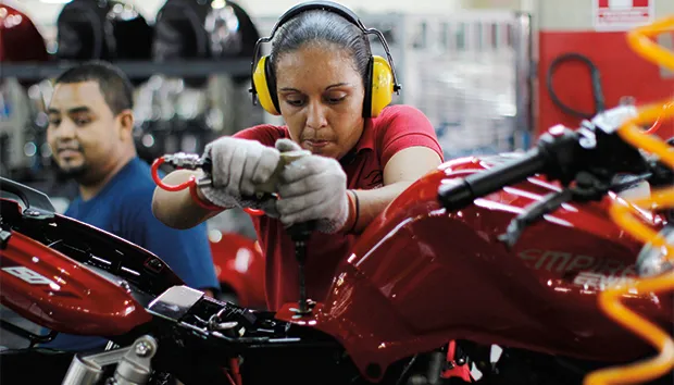 .000 millones a emprendimientos productivos liderados por mujeres .000 millones a emprendimientos productivos liderados por mujeres