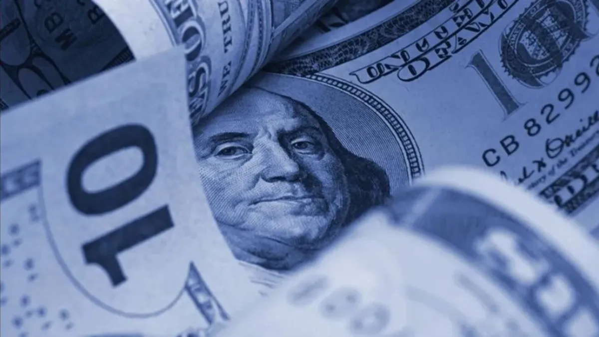 Salto récord del Dólar que hoy cerró en 8. Salto récord del Dólar que hoy cerró en 8.