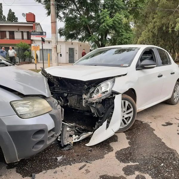 Un choque entre dos vehículos en la salida de Monte Cristo por la ruta A88