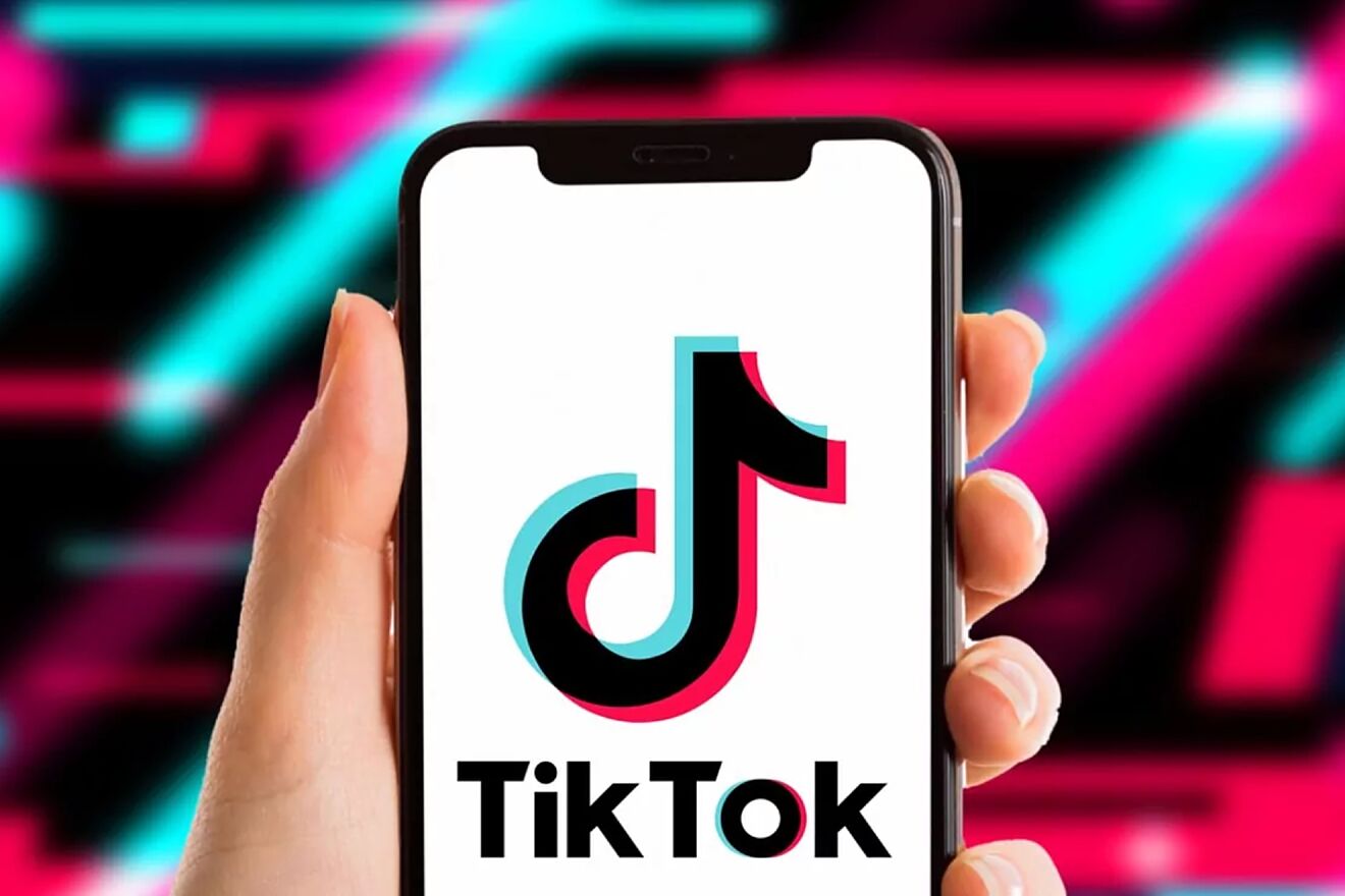 “Surfear” en TikTok, la nueva forma de buscar información de los jóvenes y niños