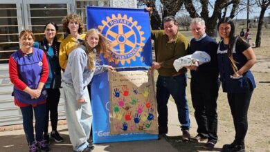 Proyecto Solidario de Rotary Club: confeccionan buzos y los donan a escuelas